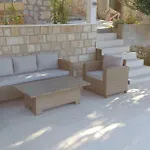 Nyaraló Mediterranean Stone House