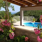 Nyaraló Mediterranean Stone House *