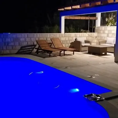 Mediterranean Stone House Vakantiehuis *