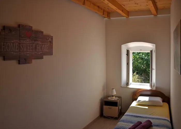 Holiday home Mediterranean Stone House Babino Polje