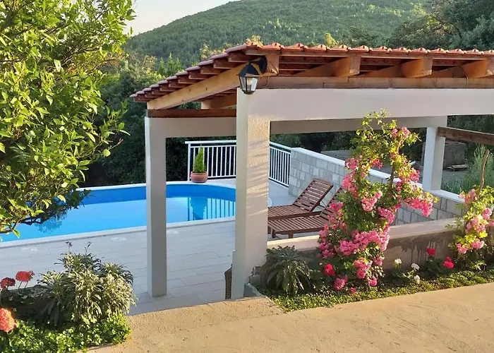 Mediterranean Stone House Holiday home *